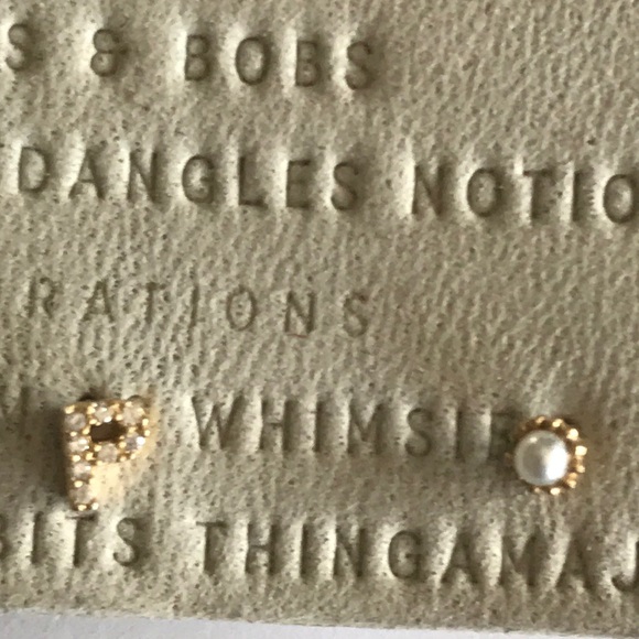NEW Anthropologie Letter "P" Monogram & Pearl Post Earring Set HTF - Picture 4 of 6
